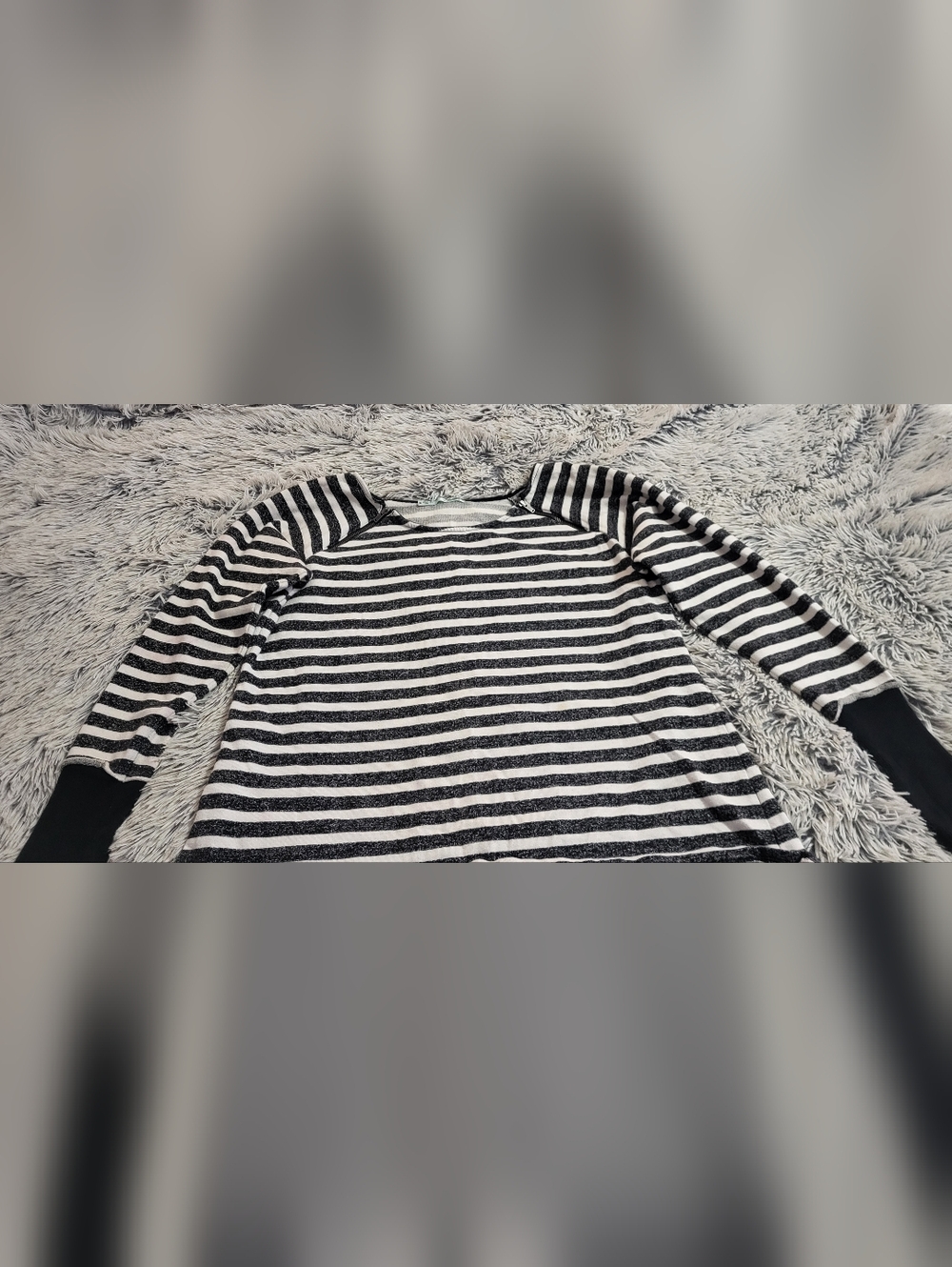 Womens Black & White Striped Long Sleeve Top XL With Zipper Detail Shoulder